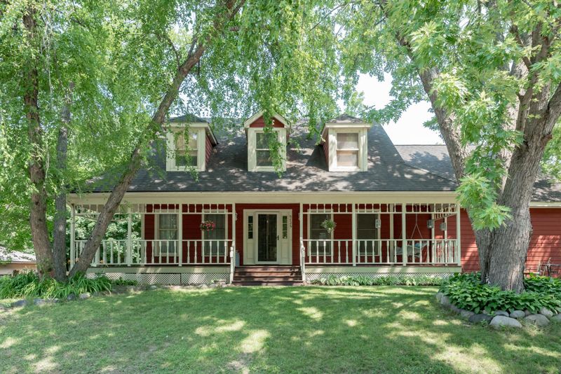 9725 208th St W, Lakeville, MN 55044