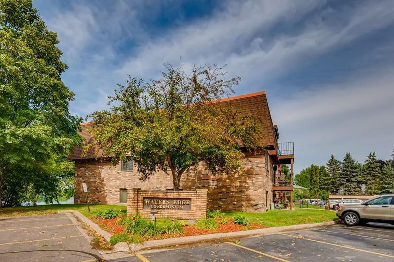 30675 Park St #307, Lindstrom, MN 55045