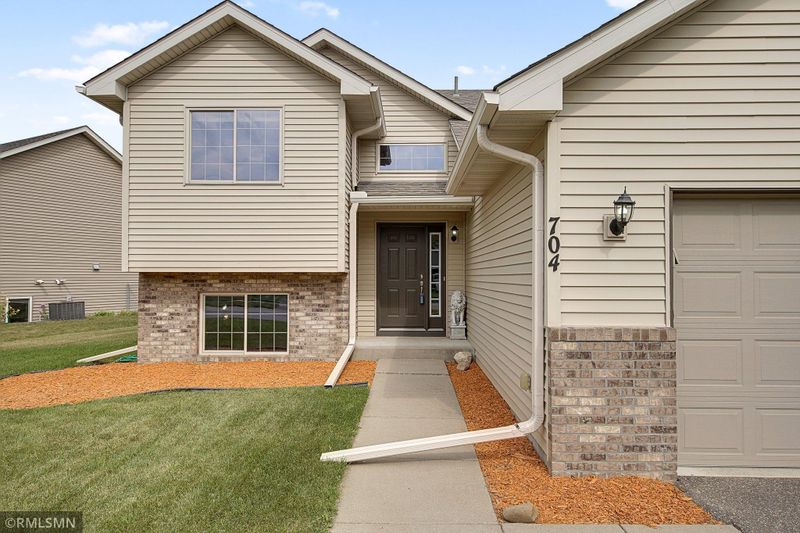 704 Isanti Pw NW, Isanti, MN 55040
