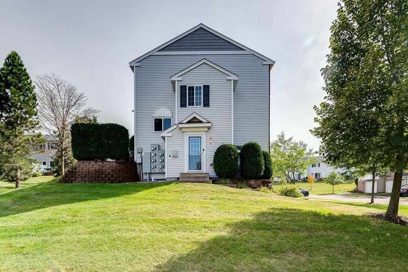 4947 Emmit Dr N #6, Hugo, MN 55038