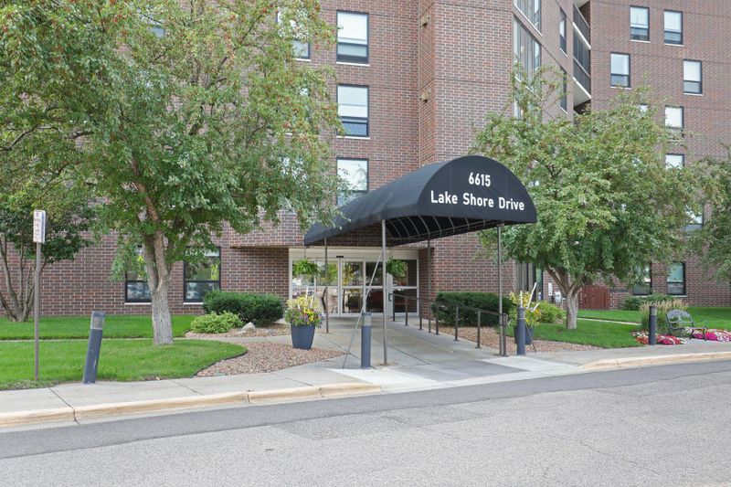 6615 Lake Shore Dr S #409, Richfield, MN 55423