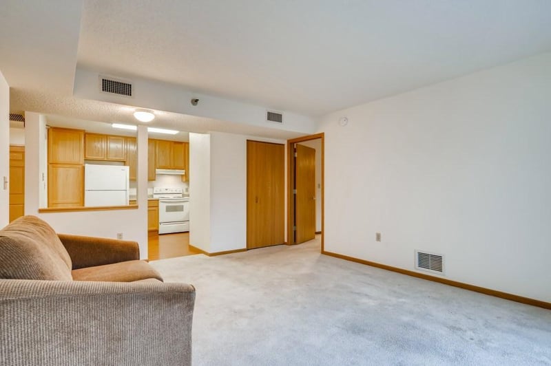 6711 Lake Shore Dr S #214, Richfield, MN 55423