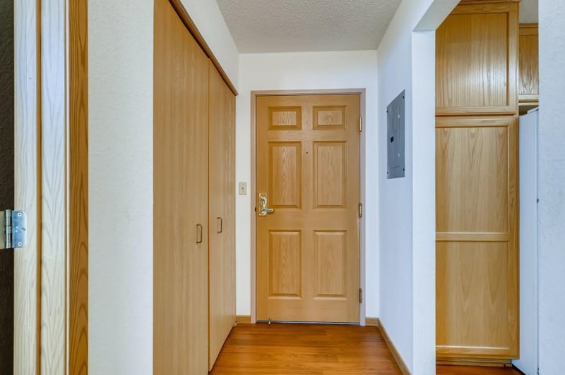 6711 Lake Shore Dr S #214, Richfield, MN 55423
