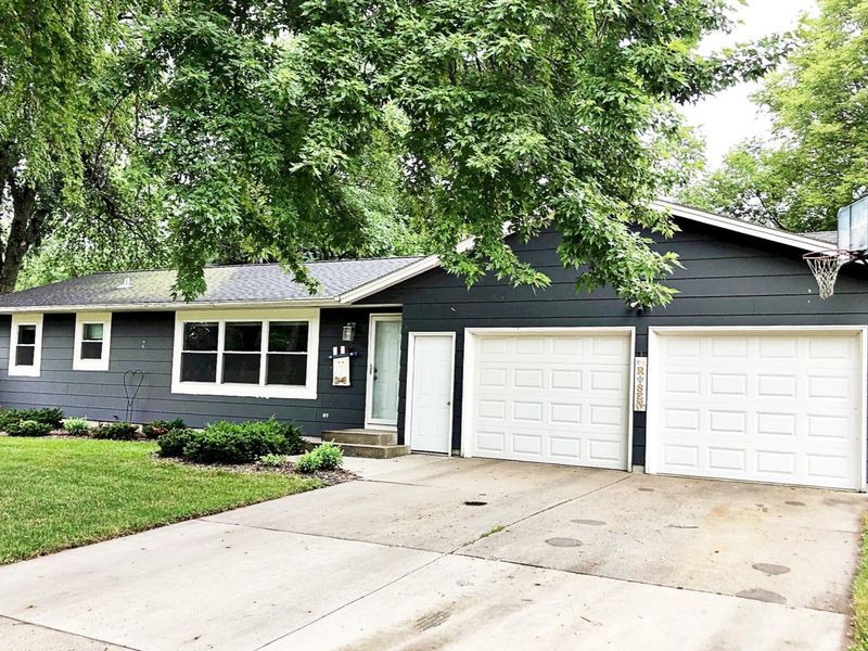 308 Park Ln, Redwood Falls, MN 56283