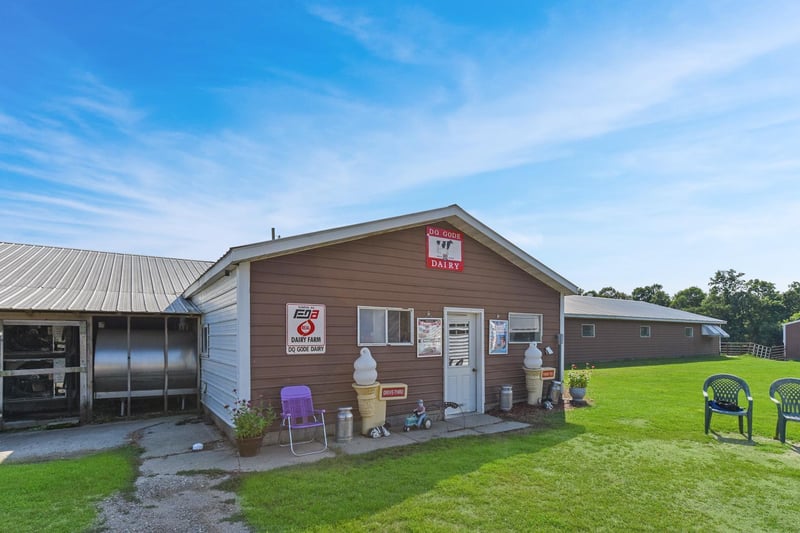 22165 380th St, Browerville, MN 56438