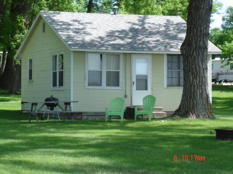 33533 Resort Trl, Underwood, MN 56586