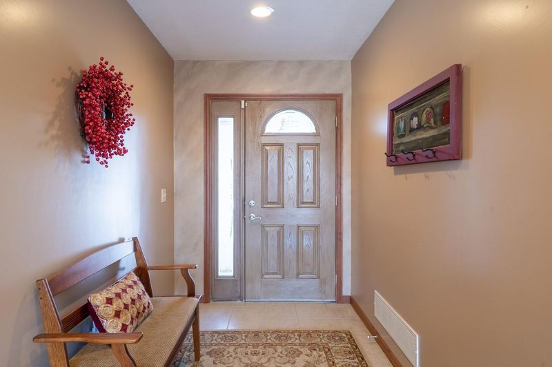 25155 Timber Tree Dr, Cohasset, MN 55721