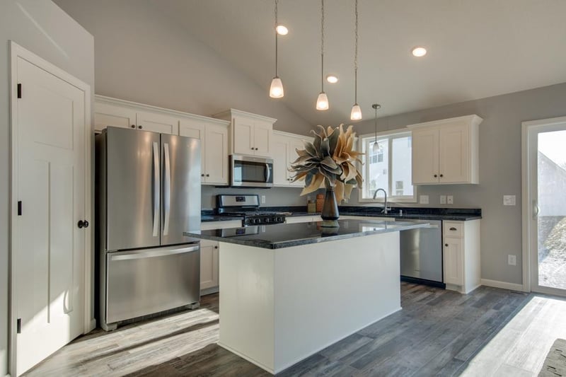 8812 Farmstead Ave, Monticello, MN 55376