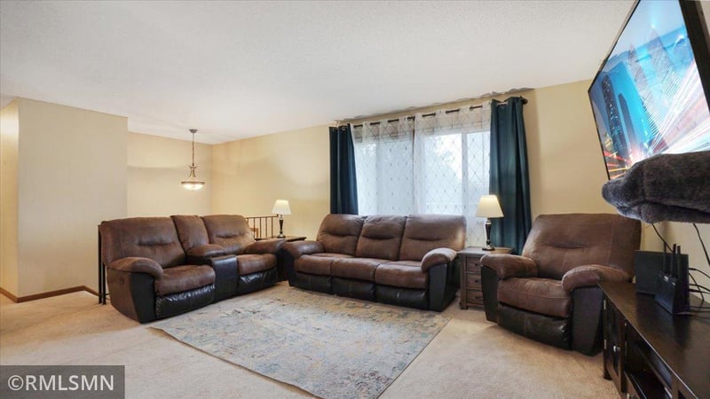 3535 Montmorency St, Vadnais Heights, MN 55110