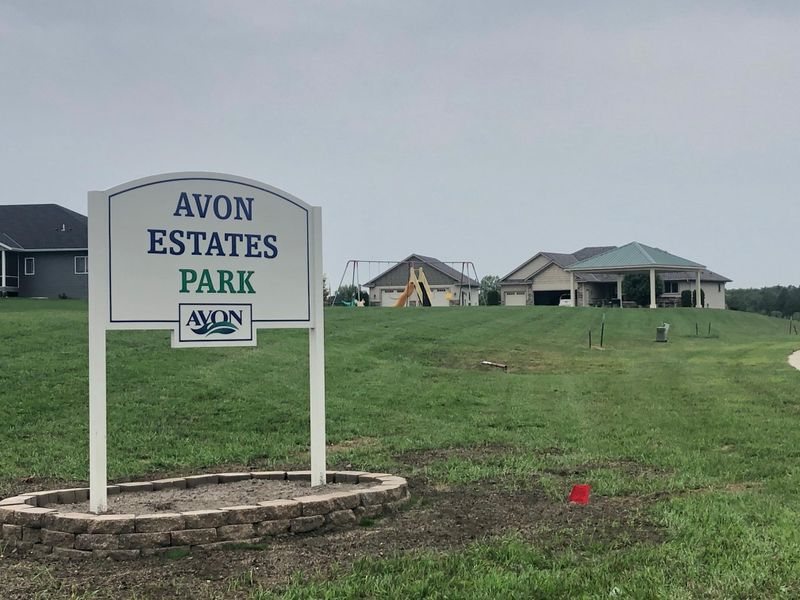 207 Woolgrass Way, Avon, MN 56310
