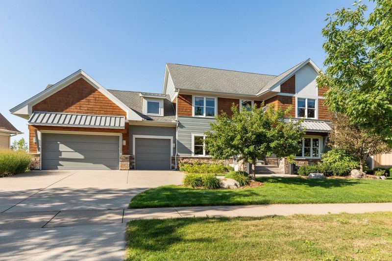 11197 Halstead Trl, Woodbury, MN 55129