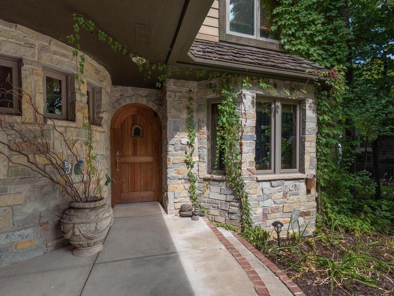 736 Old Beach Ln, Waconia, MN 55387