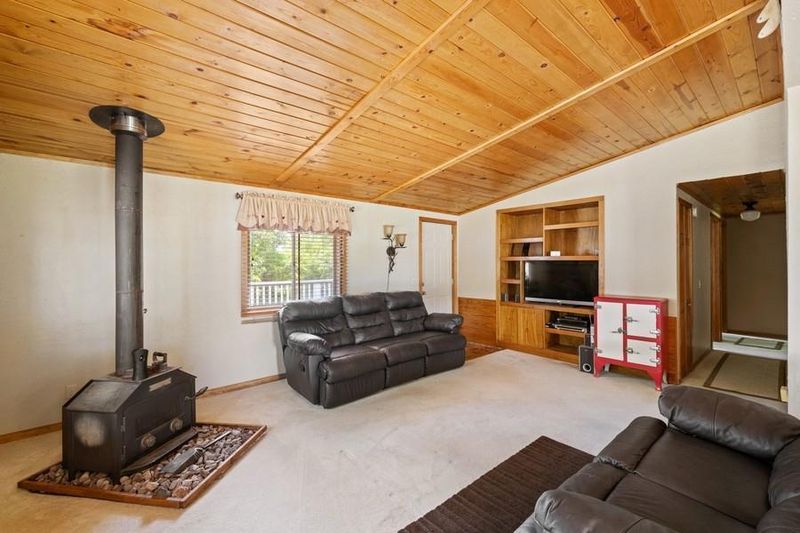 15033 Barton Ave NW, Monticello, MN 55362