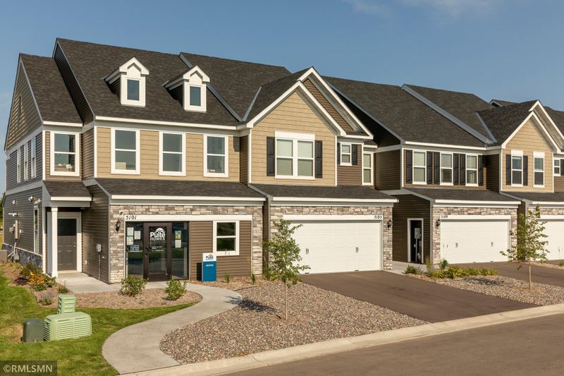 5305 94th Ln N, Brooklyn Park, MN 55443