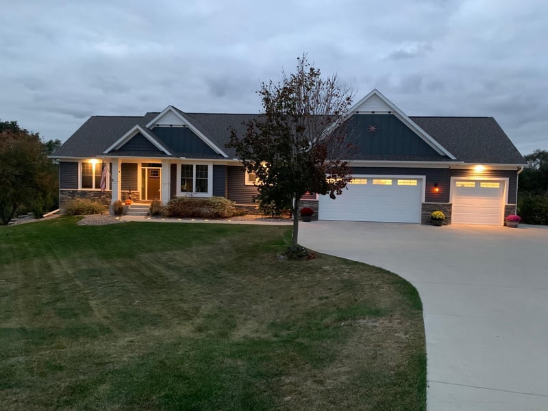 5435 Eisenhower Ln SE, Rochester, MN 55904