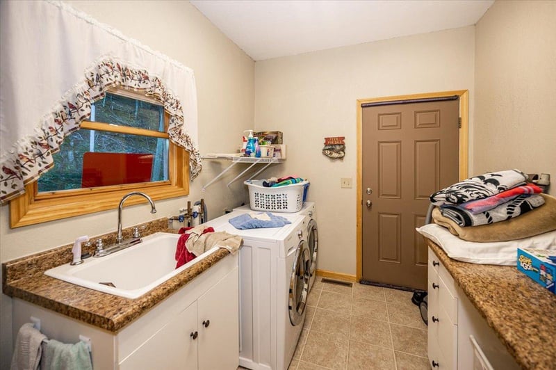 11143 S Engstad Rd, Solon Springs, WI 54873