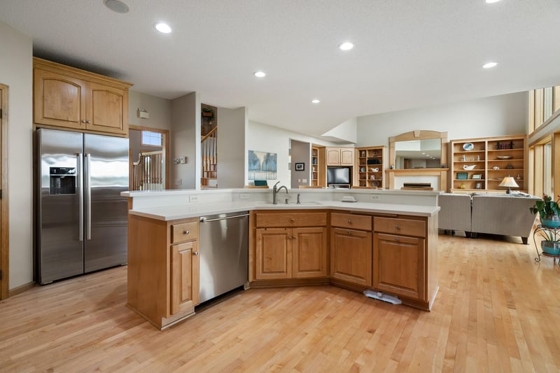 9110 Pioneer Trl, Loretto, MN 55357