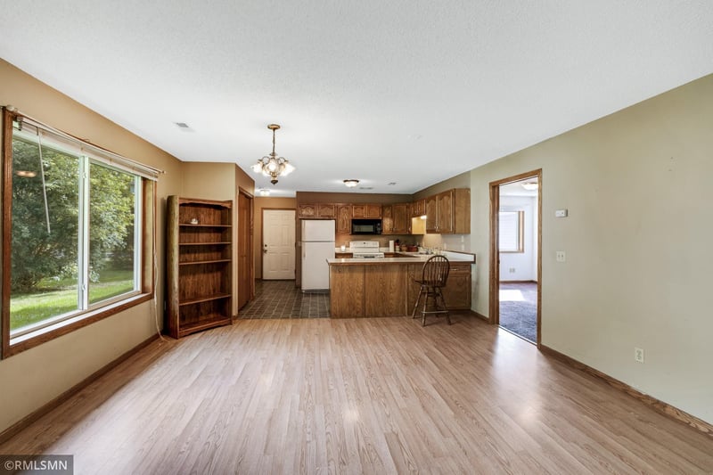 30232 Regal Ave, Shafer, MN 55074