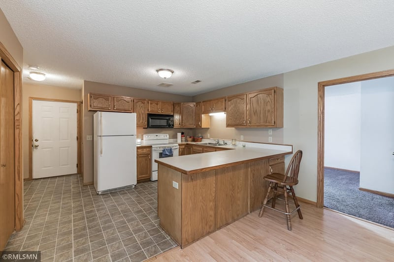 30232 Regal Ave, Shafer, MN 55074
