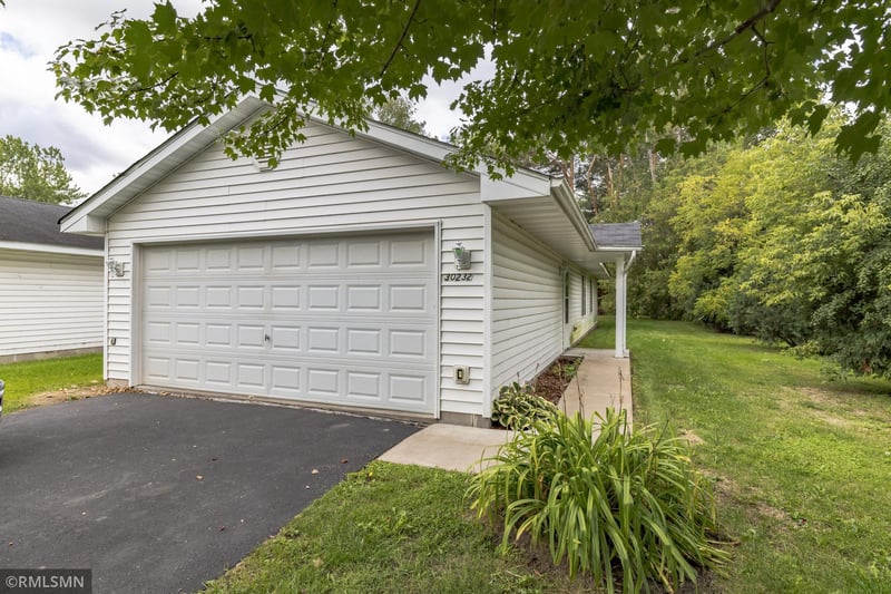 30232 Regal Ave, Shafer, MN 55074