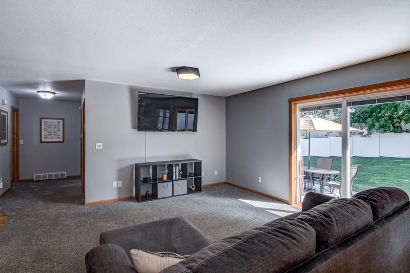 26201 W 3rd Ave, Eleva, WI 54738