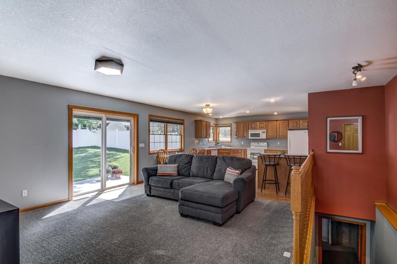 26201 W 3rd Ave, Eleva, WI 54738