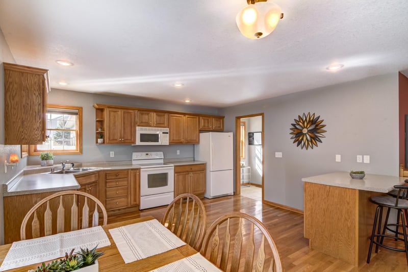 26201 W 3rd Ave, Eleva, WI 54738