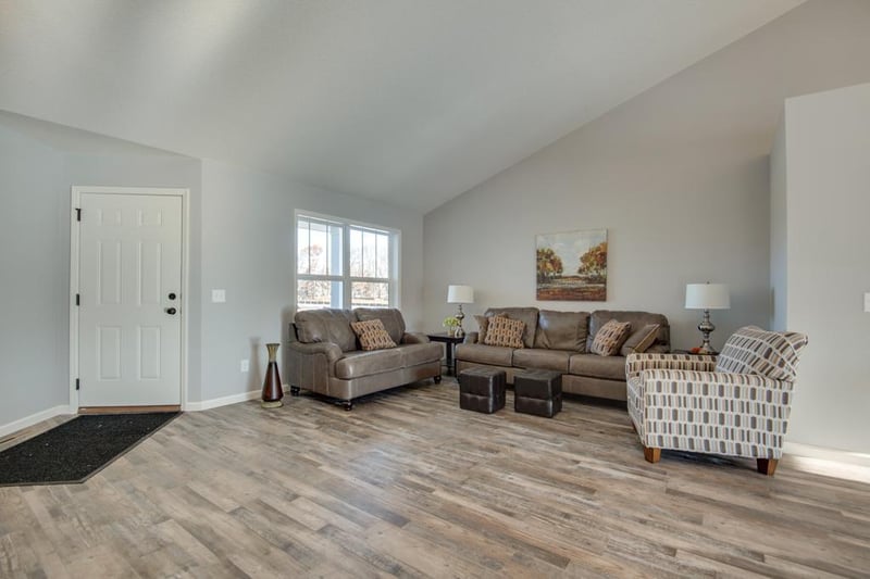 8804 Farmstead Ave, Monticello, MN 55376