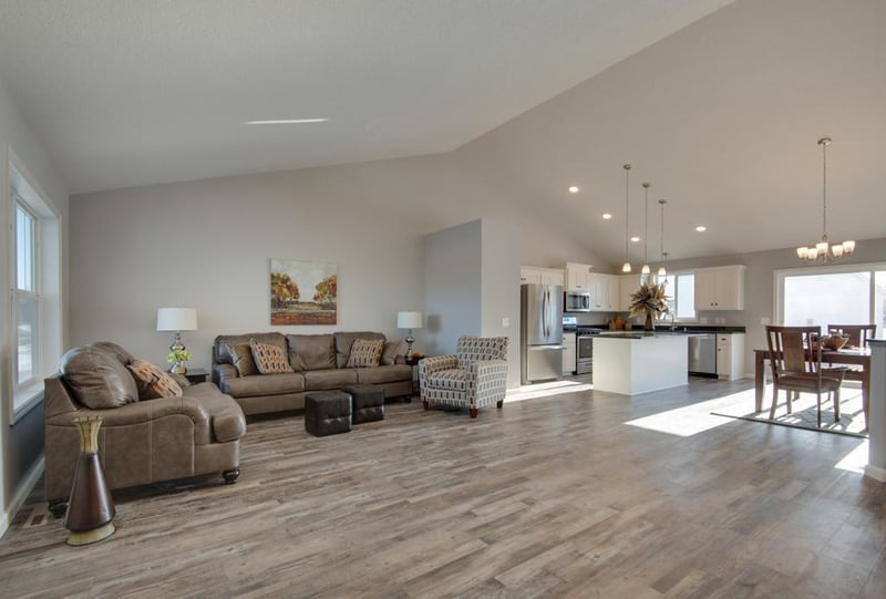 8804 Farmstead Ave, Monticello, MN 55376