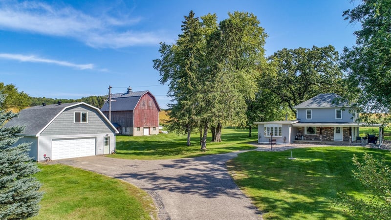 N51012 Hutchins Ln, Eleva, WI 54738
