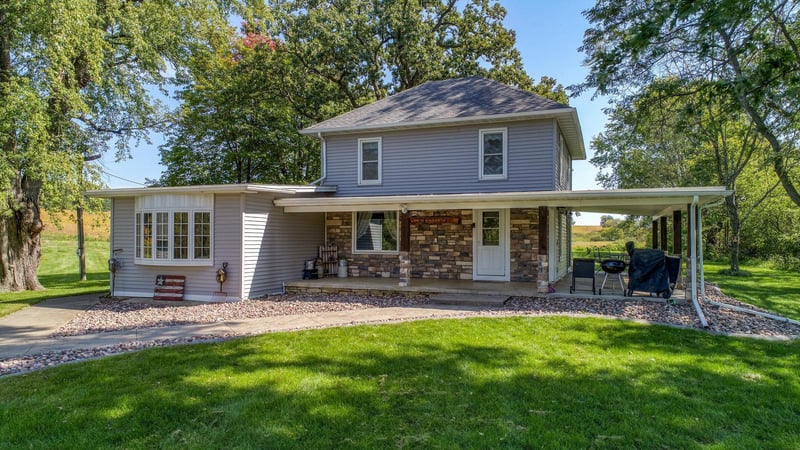 N51012 Hutchins Ln, Eleva, WI 54738