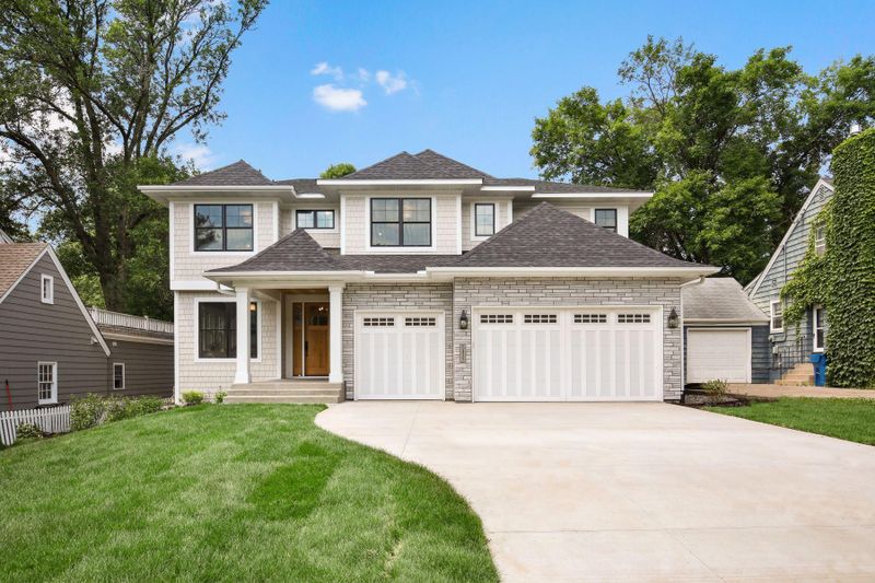 3110 Island View Dr, Mound, MN 55364