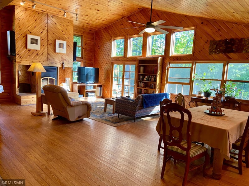 4102 Stadin Rd, Holyoke, MN 55749