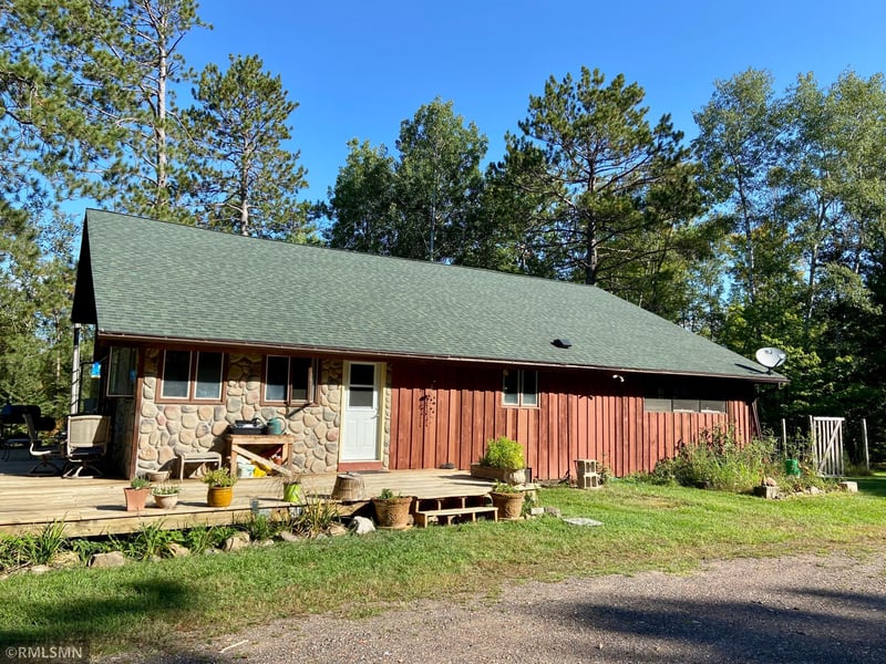 4102 Stadin Rd, Holyoke, MN 55749