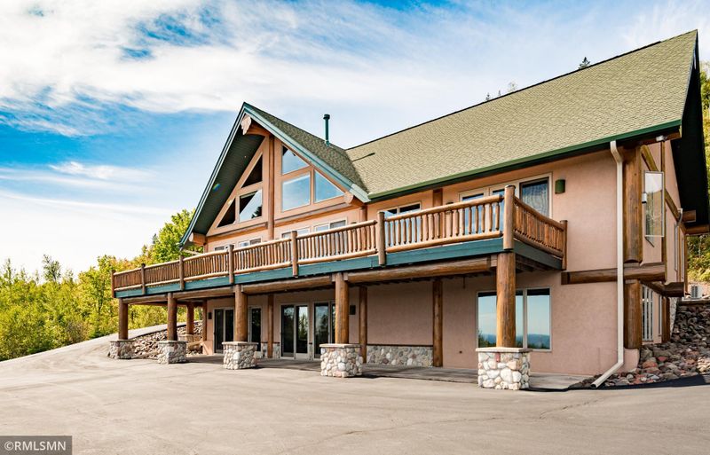 5949 Whitetail Ridge Rd, Silver Bay, MN 55614