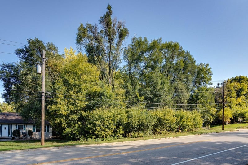 13xx County Road C E, Maplewood, MN 55109