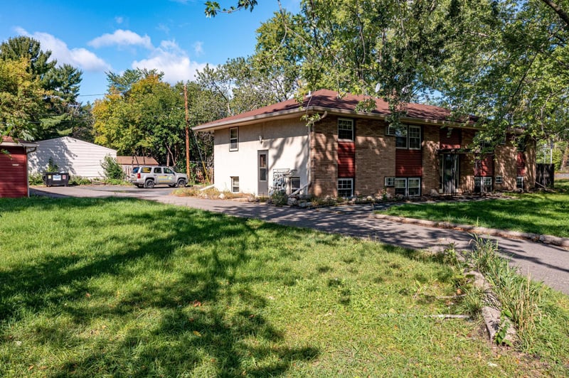 5141 Edgewood Ave N, Crystal, MN 55428