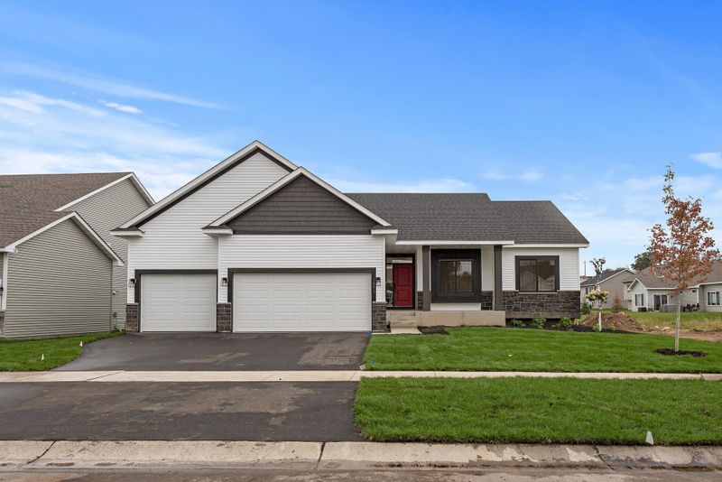 1371 Bridgewater Pw, Dundas, MN 55019