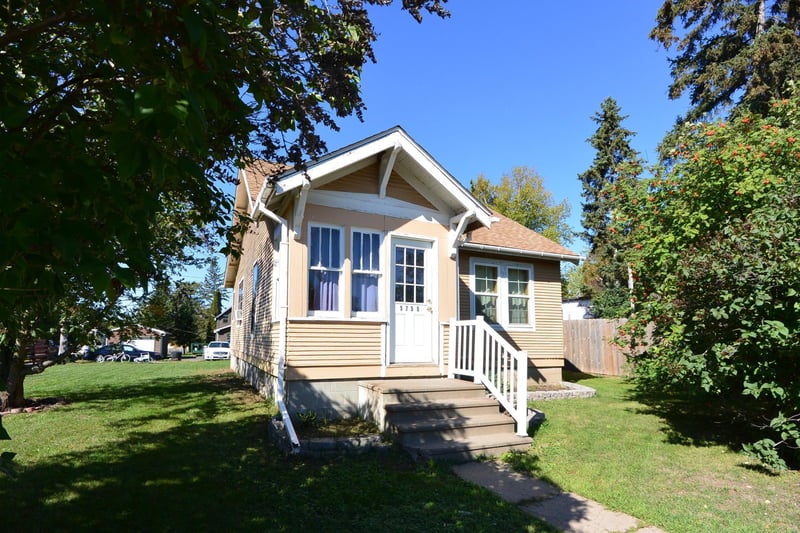 5755 Mountain Ave, Mountain Iron, MN 55768