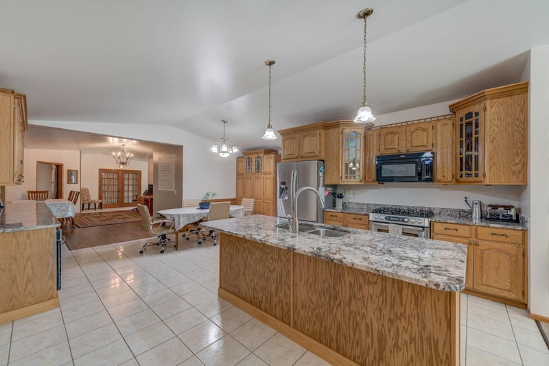 1103 E Laneville Ave, Durand, WI 54736