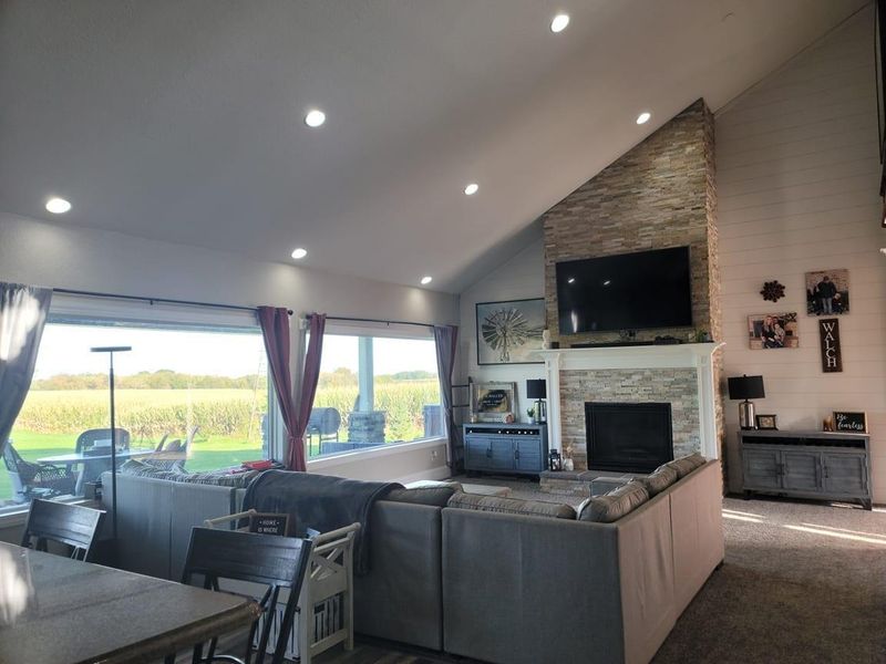 20687 County Road 33, Altura, MN 55910