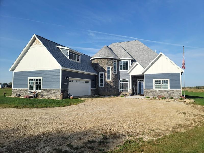 20687 County Road 33, Altura, MN 55910