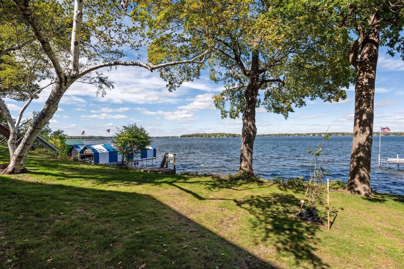 25480 Birch Bluff Rd, Excelsior, MN 55331