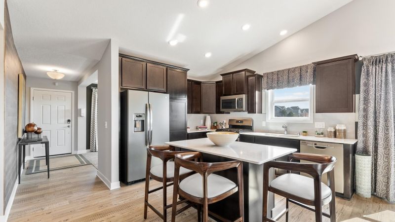 18766 Hancock Ave, Lakeville, MN 55044