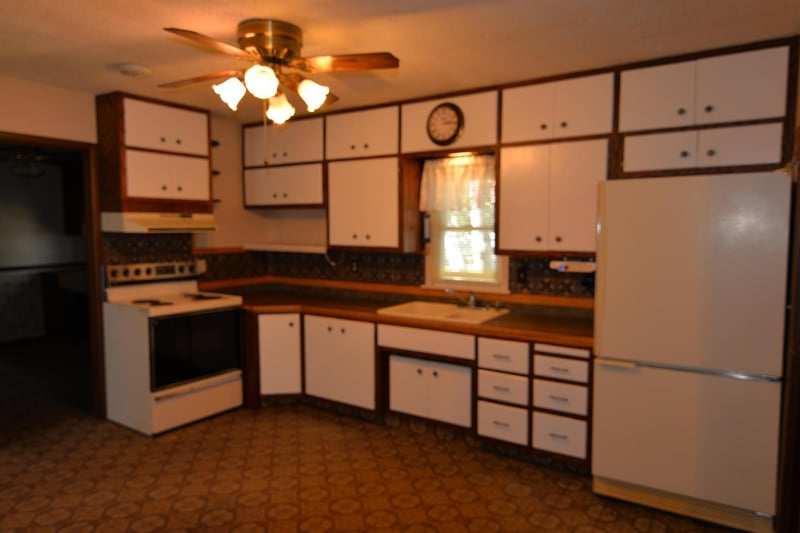 215 E Lawrence St, Dunnell, MN 56127