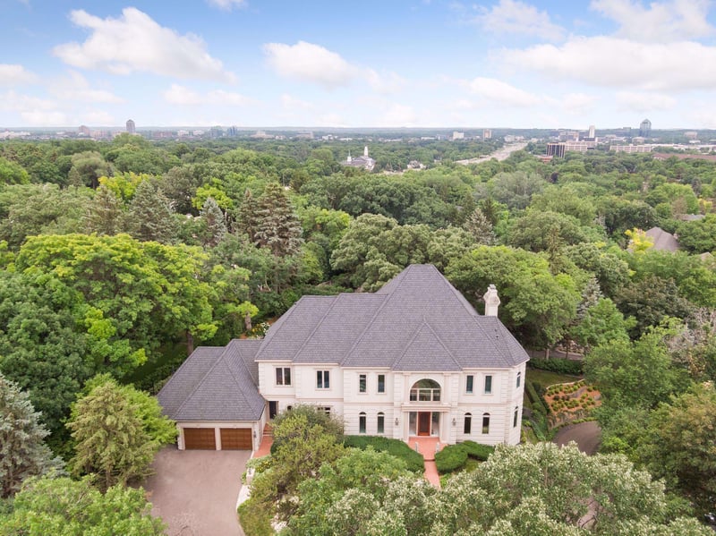 5012 Nob Hill Dr, Edina, MN 55439