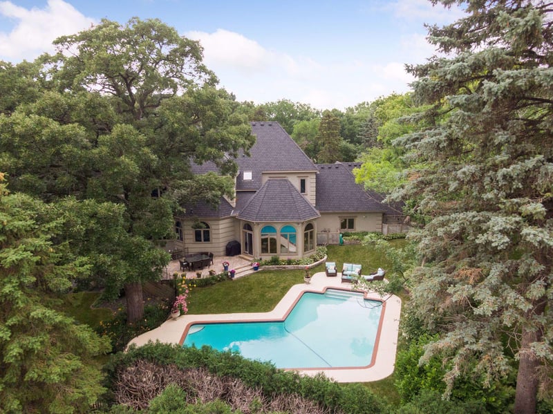 5012 Nob Hill Dr, Edina, MN 55439