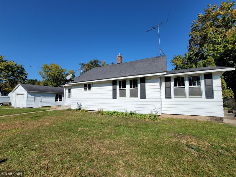 398 Maine St S, Bayport, MN 55003