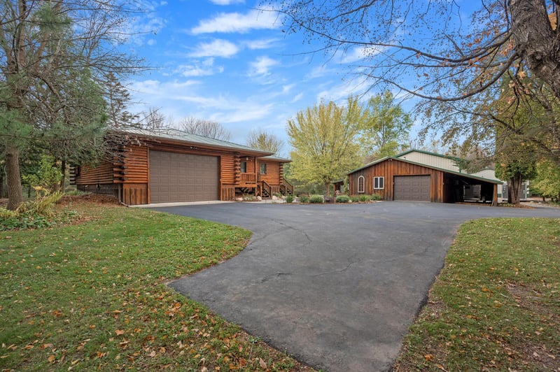 2968 421st Ave NE, Braham, MN 55006