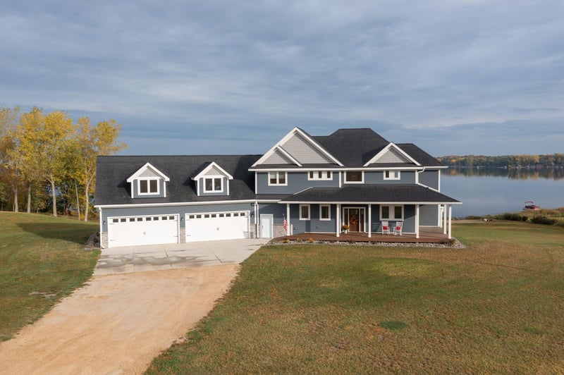 110 Nighthawk Ln, Madison Lake, MN 56063